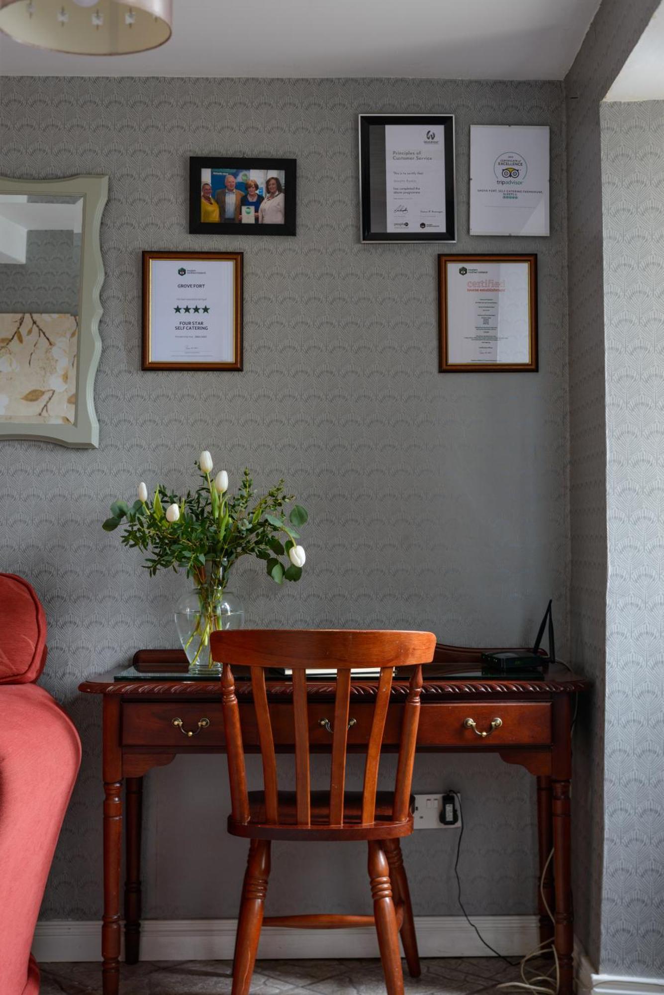 Grove Fort Self Catering Farmhouse Finnis Eksteriør bilde